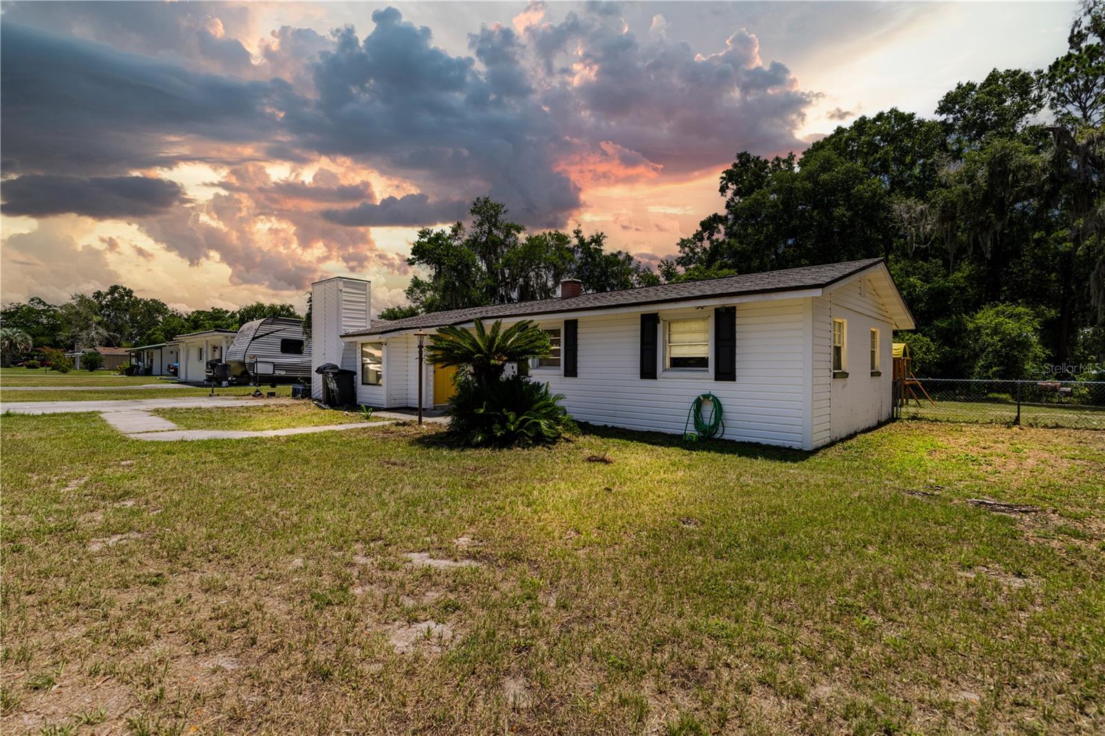 294 SE Tribble Street — photo