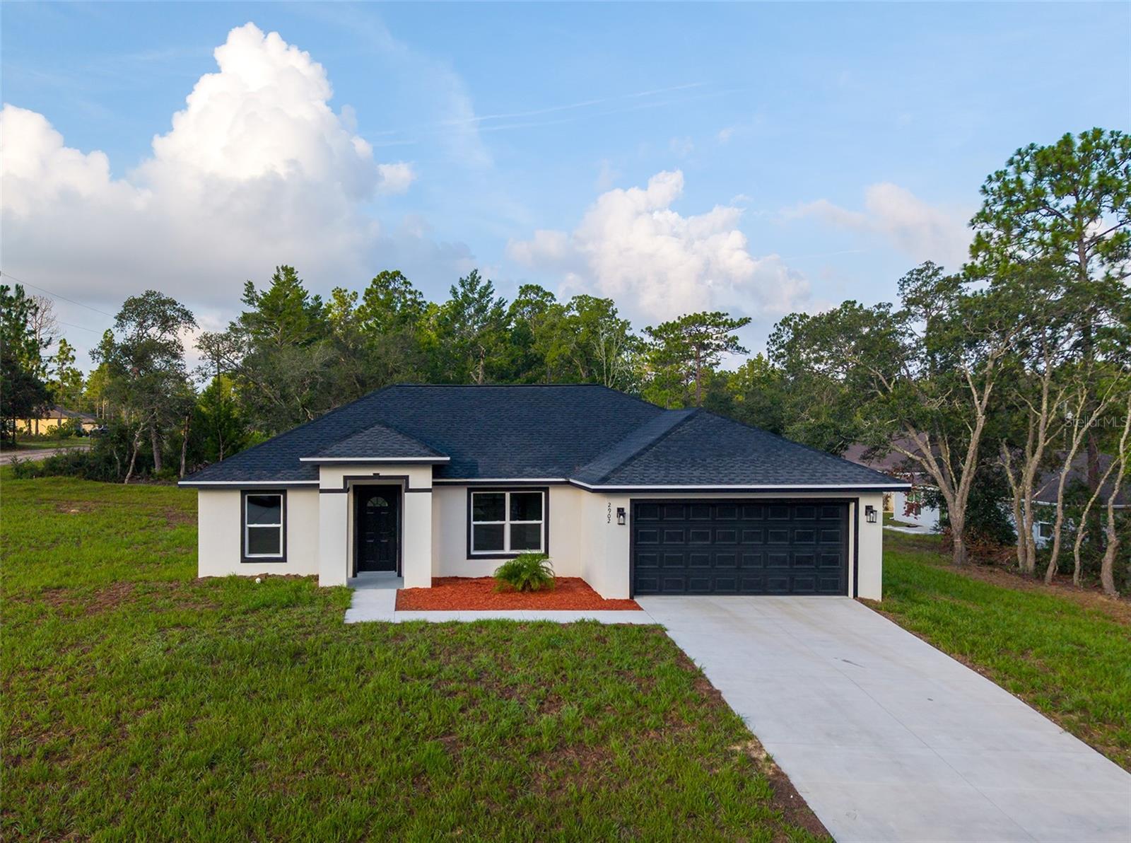 2902 W Edison Place — photo
