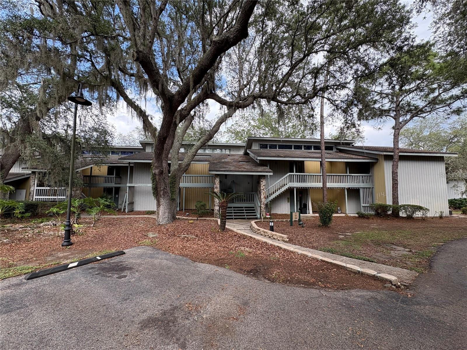 193 Palm View Court 3453/4 — photo