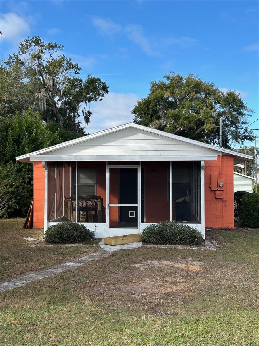 1122 Virginia Court — photo