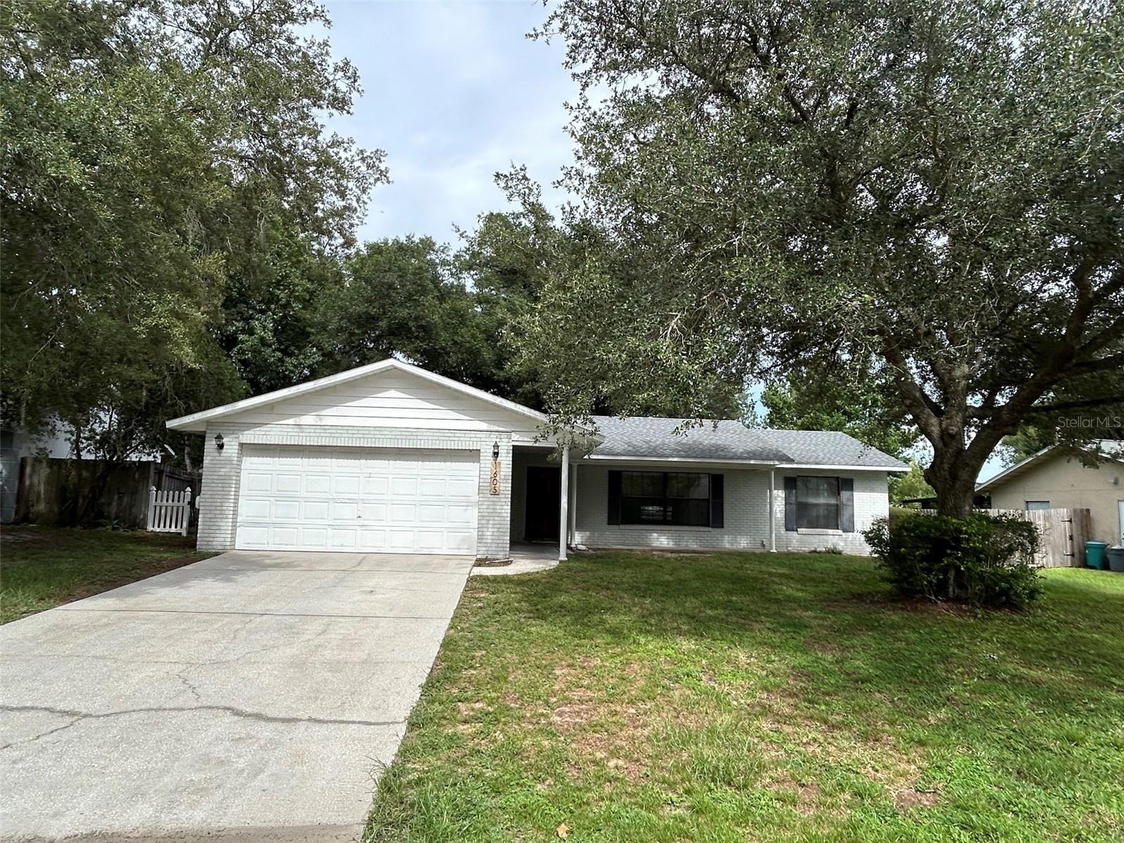 1605 Blackberry Court — photo