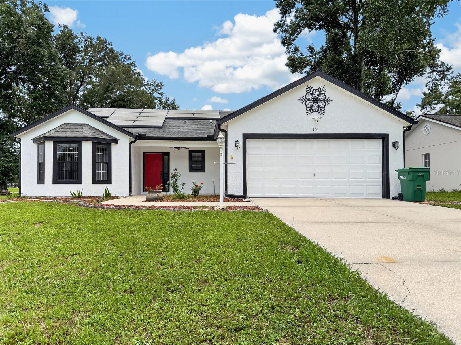 370 Carriage Lane — photo