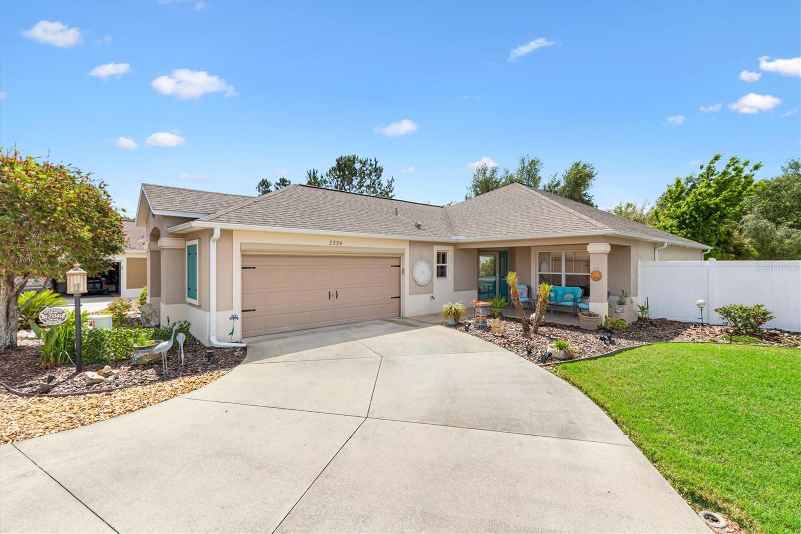 2334 Rose Arbor Street — photo