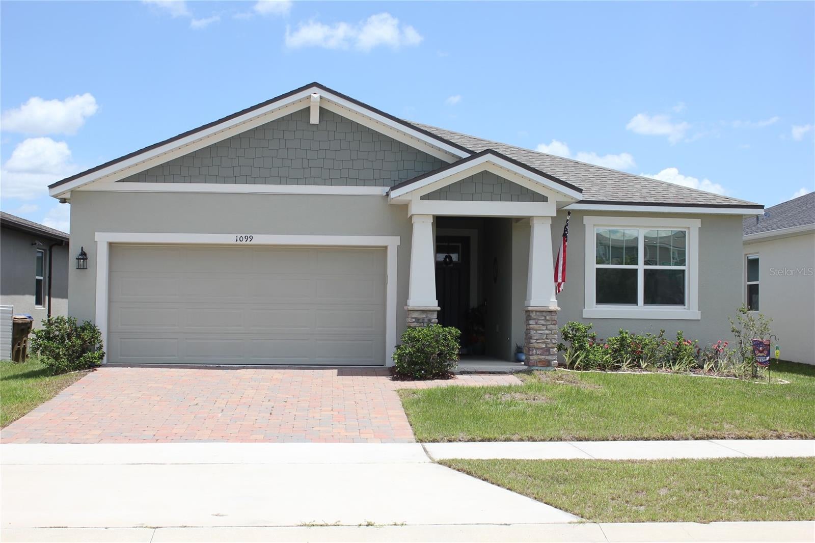 1099 Lakeshore Breeze Pl Place — photo