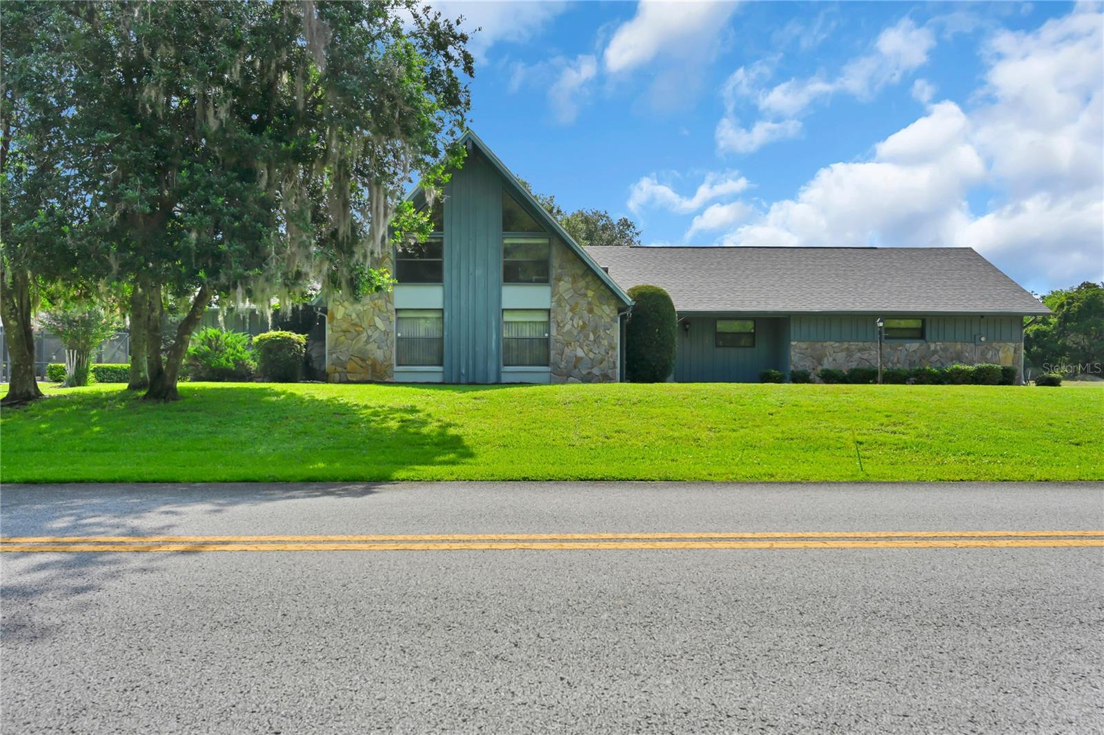 821 N Golf Course Drive — photo