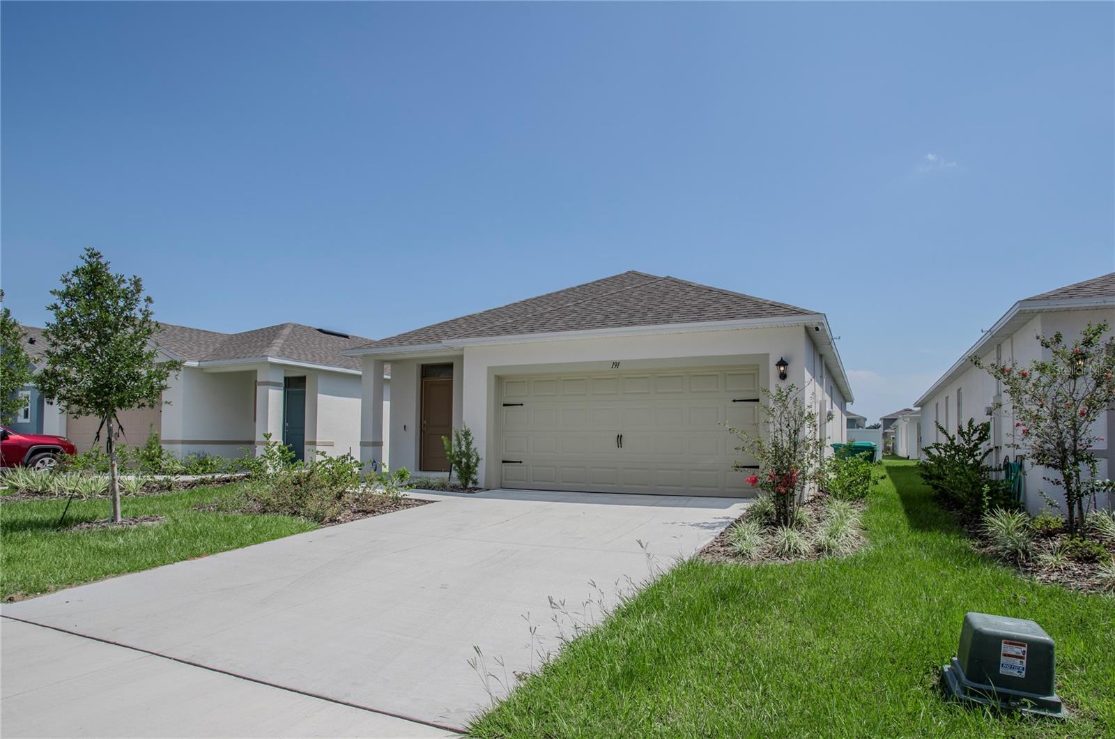Home in UMATILLA, FL 32784 — photo 2