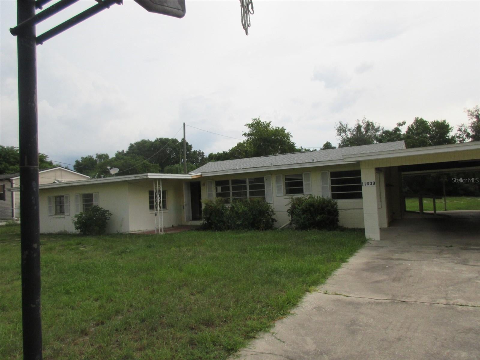 11639 Huggins Street — photo