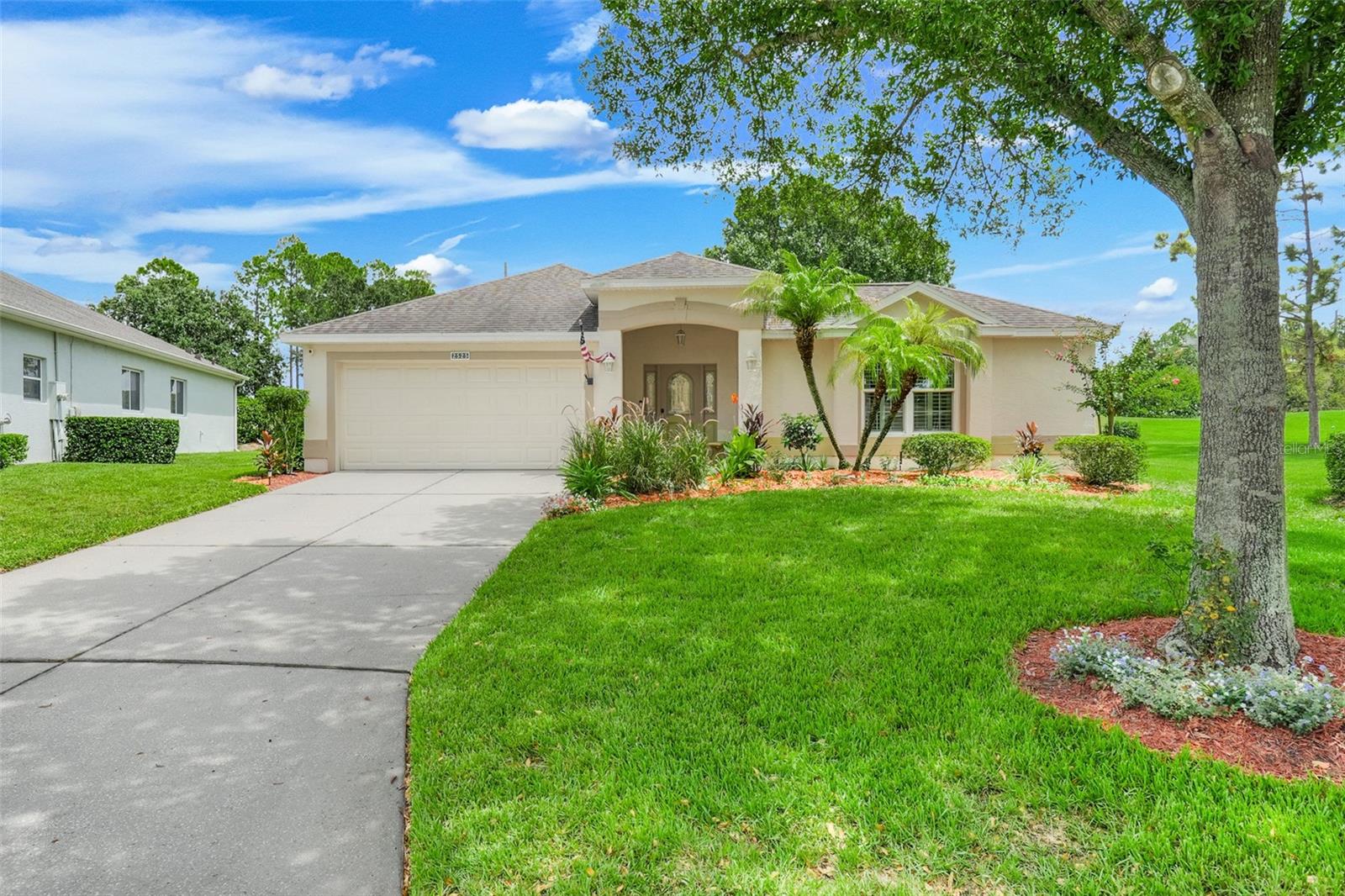 2525 New Castle Court — photo