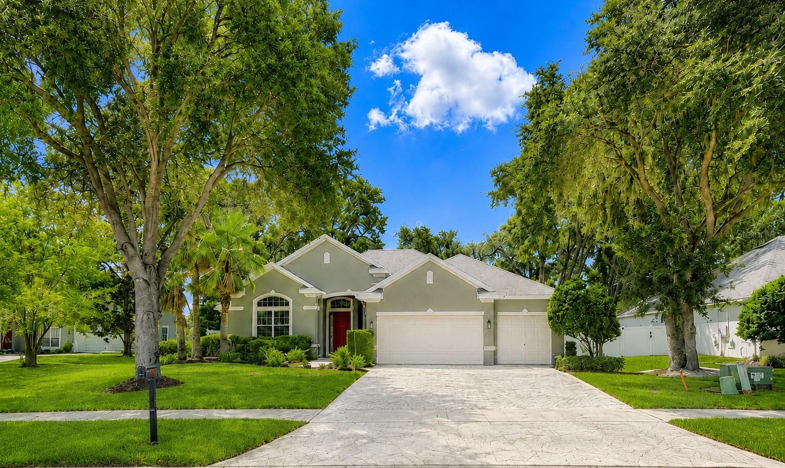 105 E Blue Water Edge Drive — photo