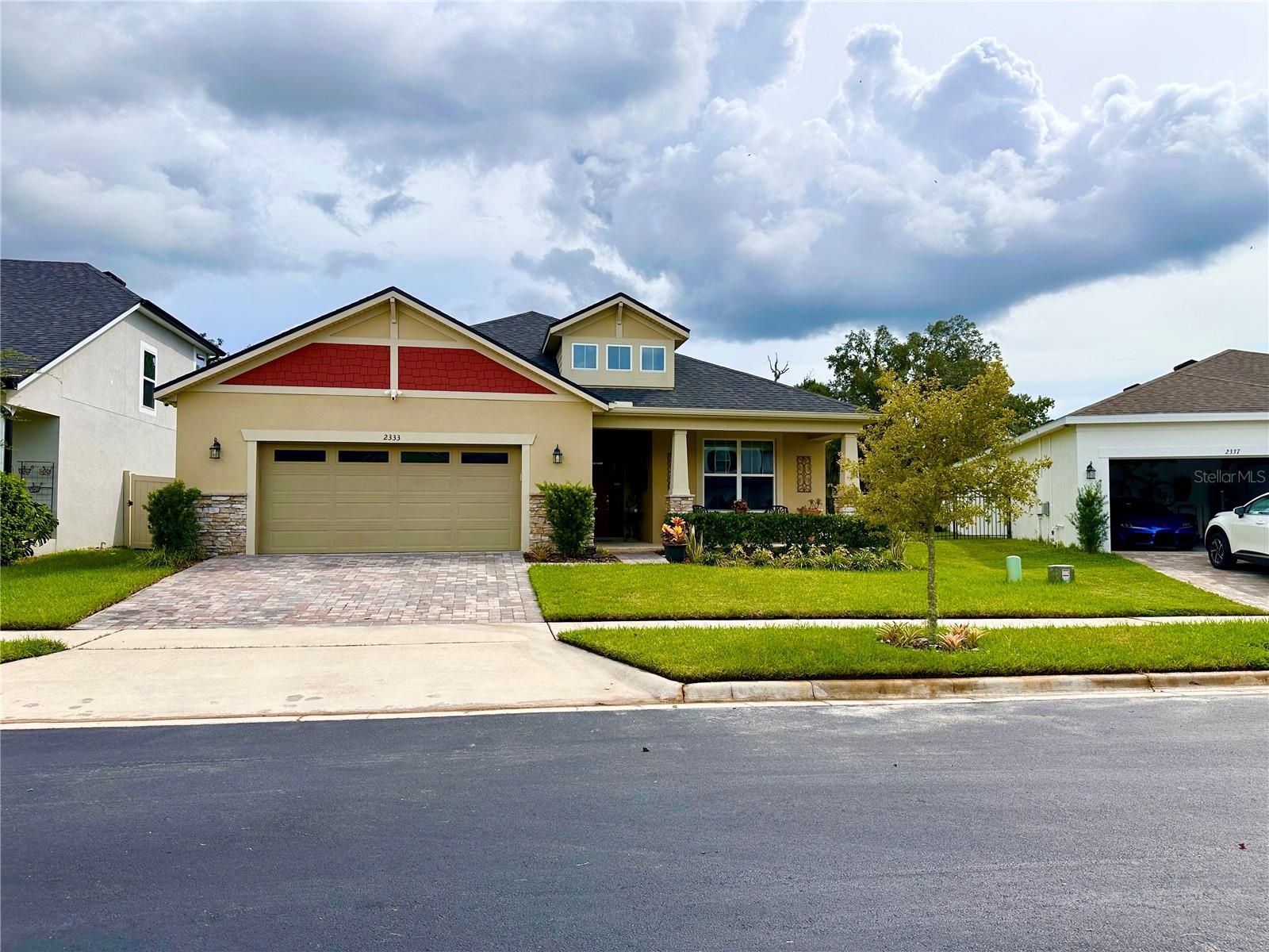 2333 Farnham Dr — photo