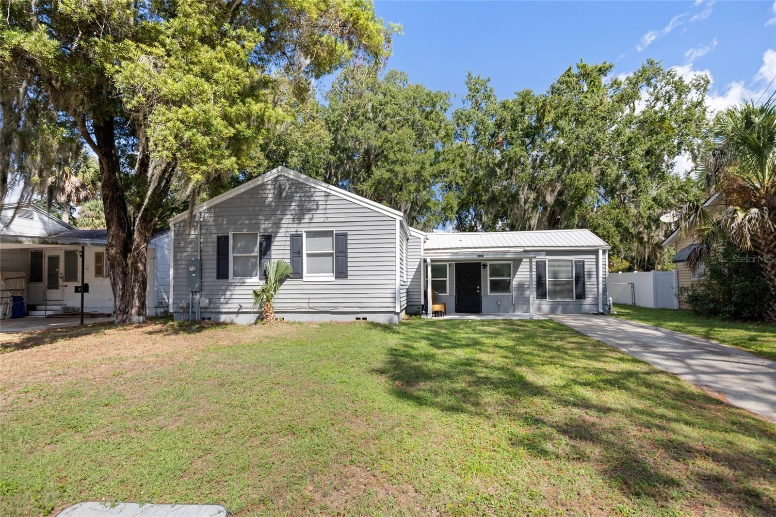 1202 Sumter Street — photo