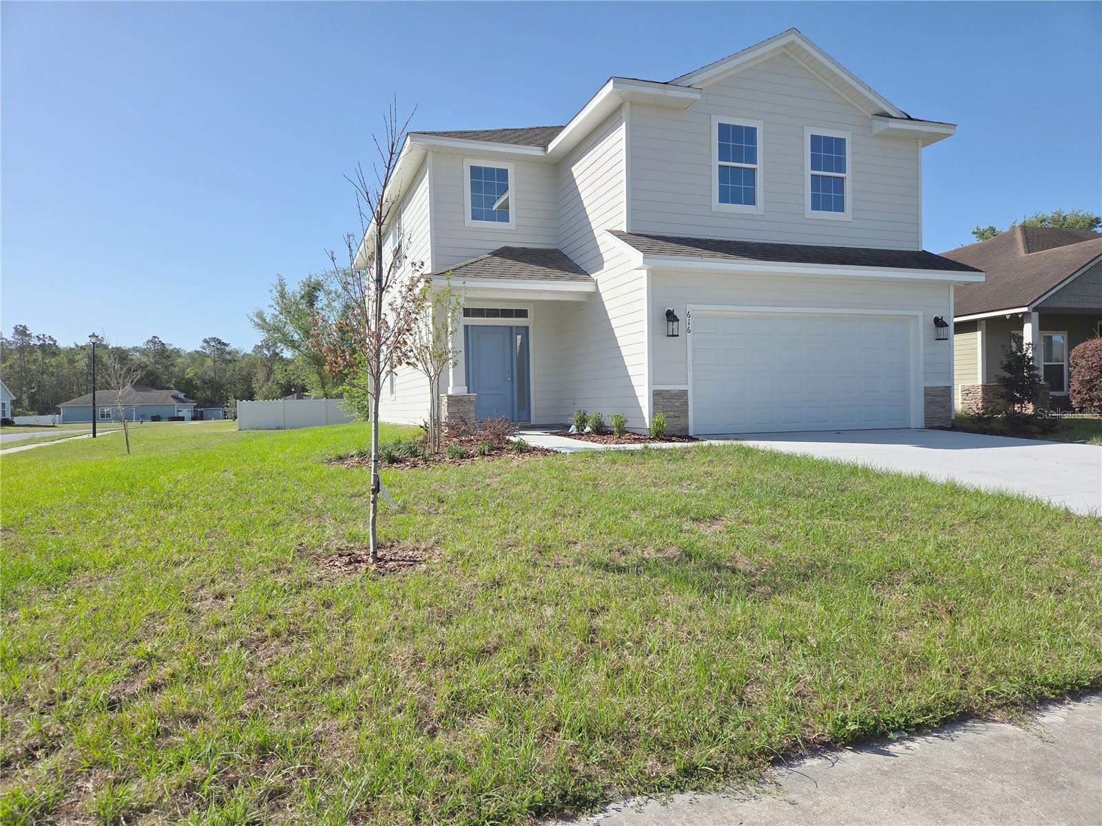 616 SW Rosemary Drive — photo