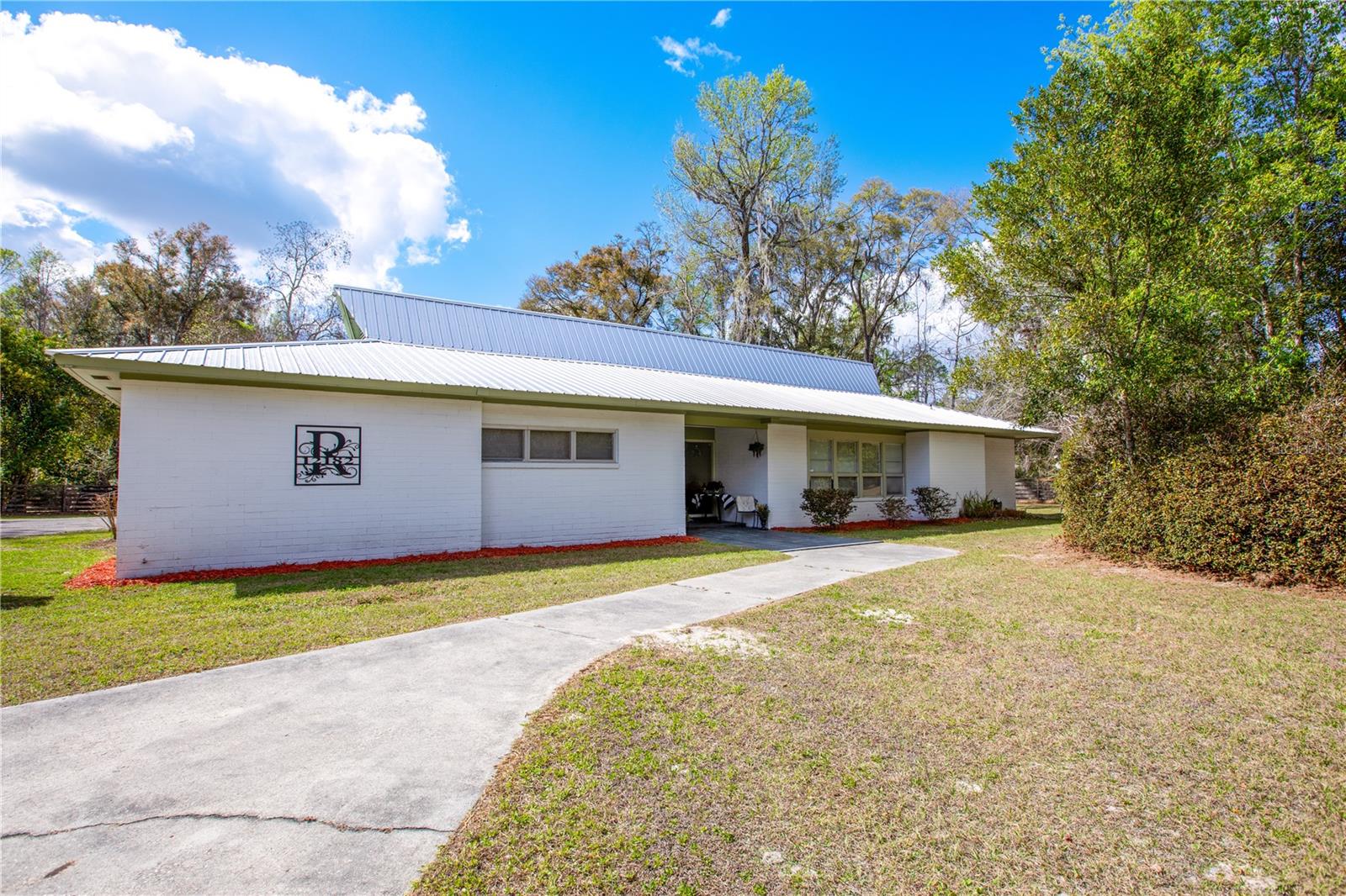 12182 SW State Road 45 — photo