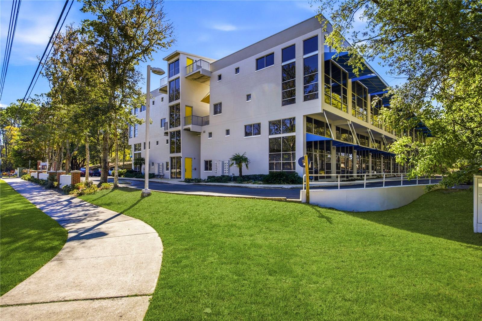 2515 SW 35th Place 117 — photo