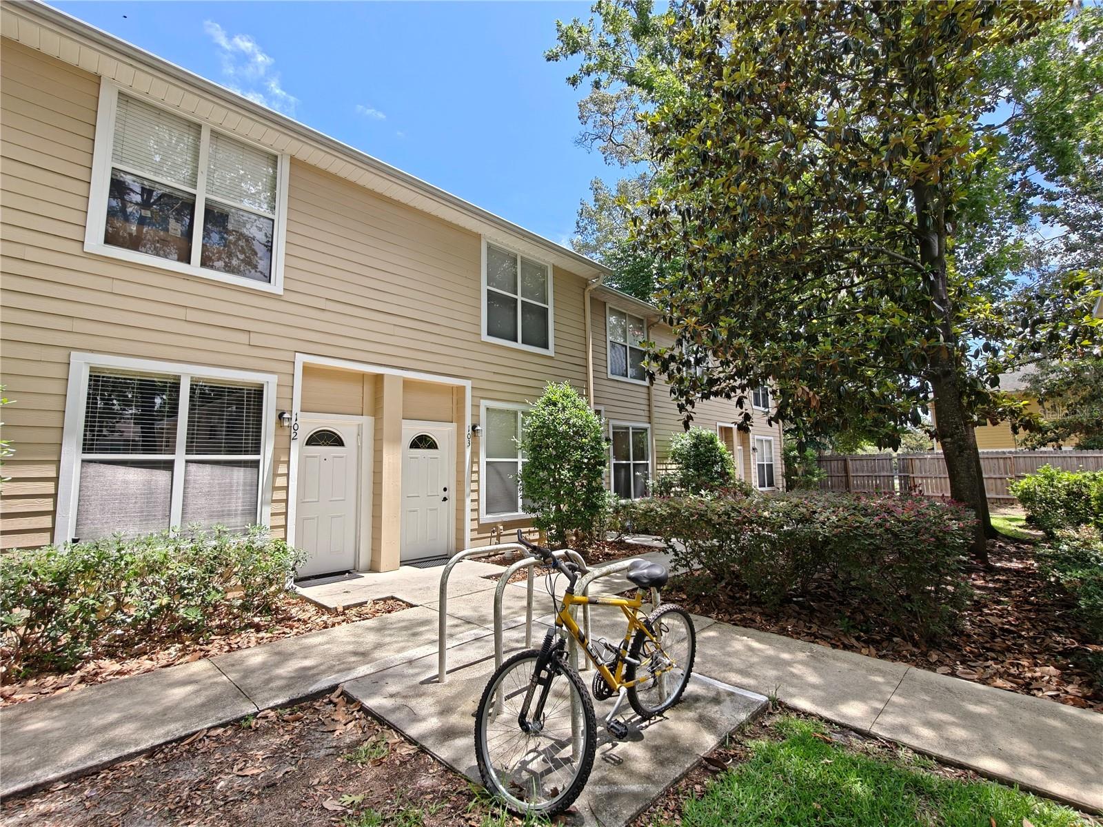 3521 SW 30th Way 104 — photo