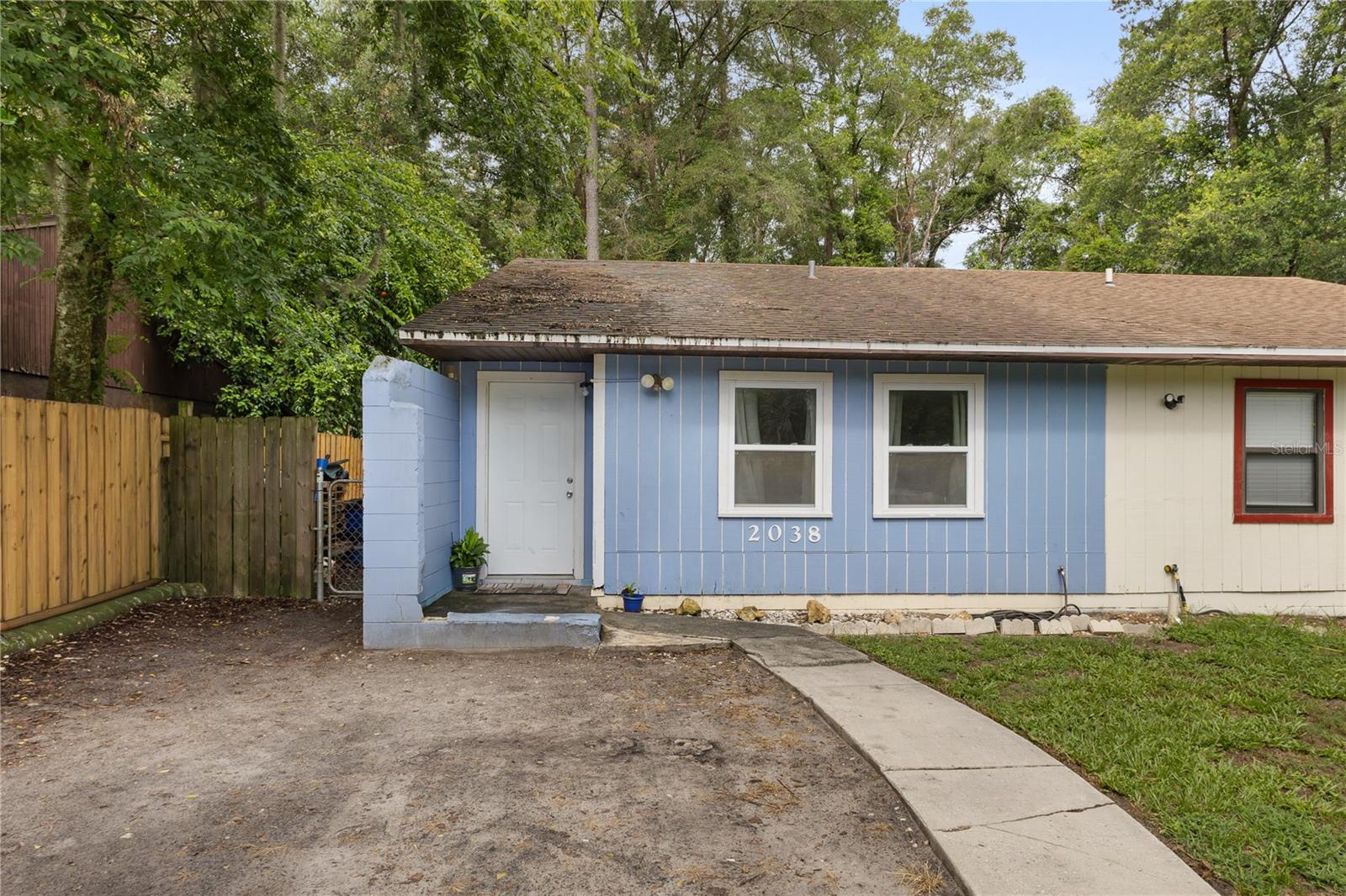 2038 SW 70th Terrace — photo