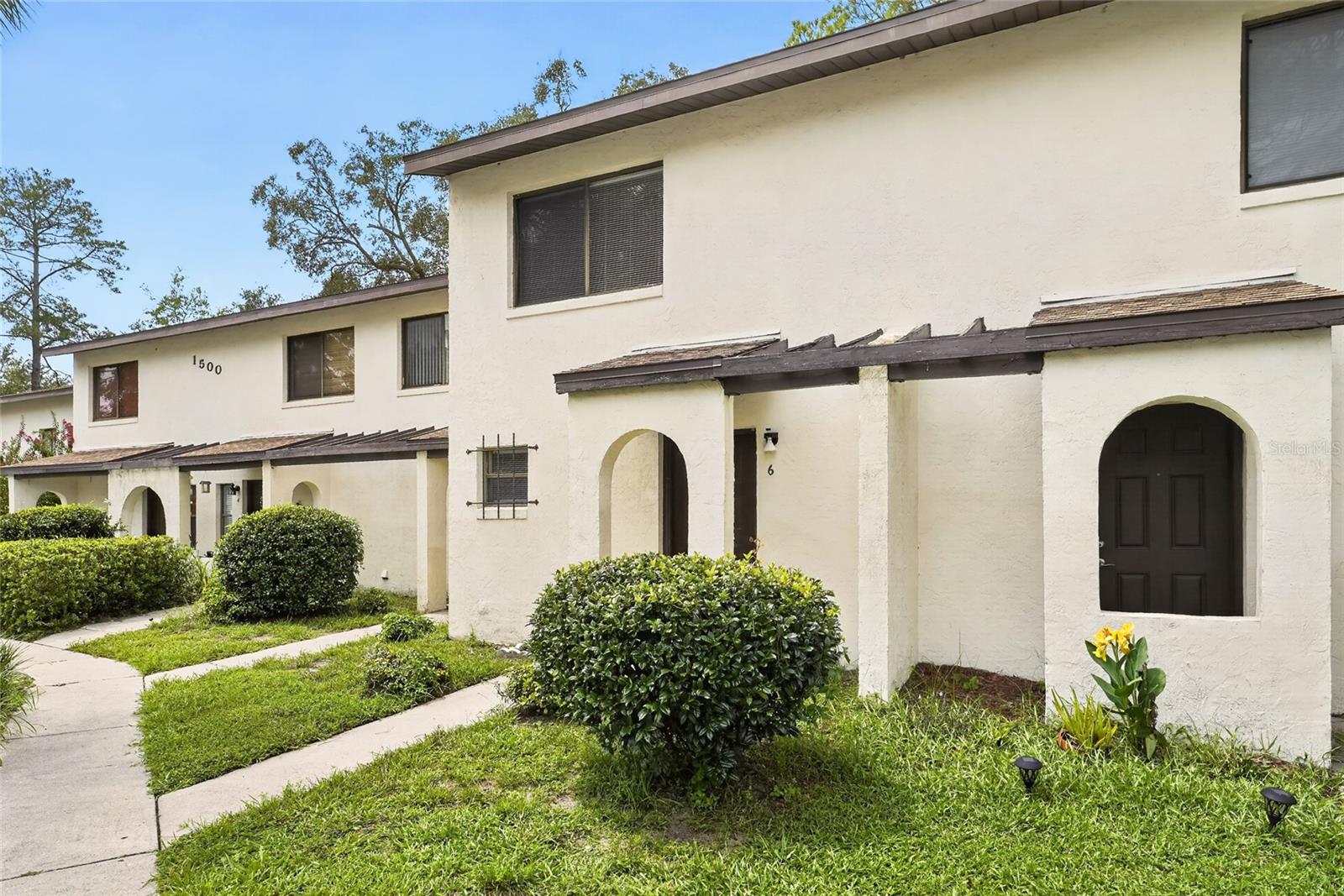 2635 SW 35th Place 1506 — photo