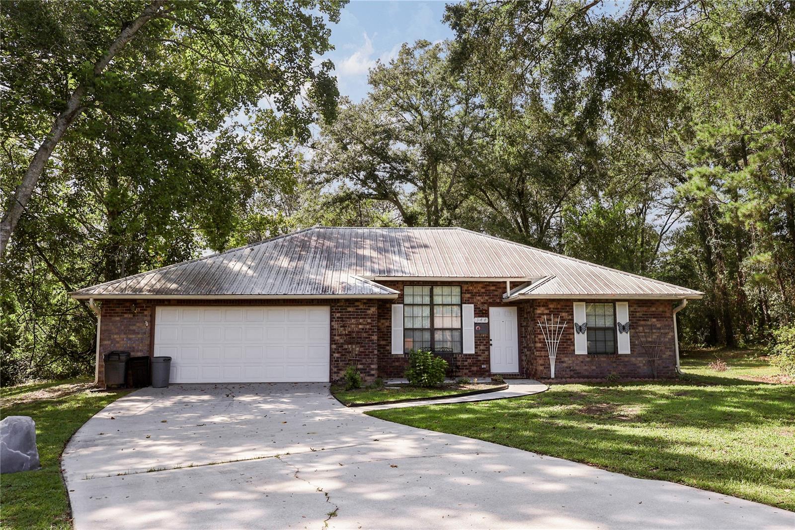 144 SW Enchanted Court — photo
