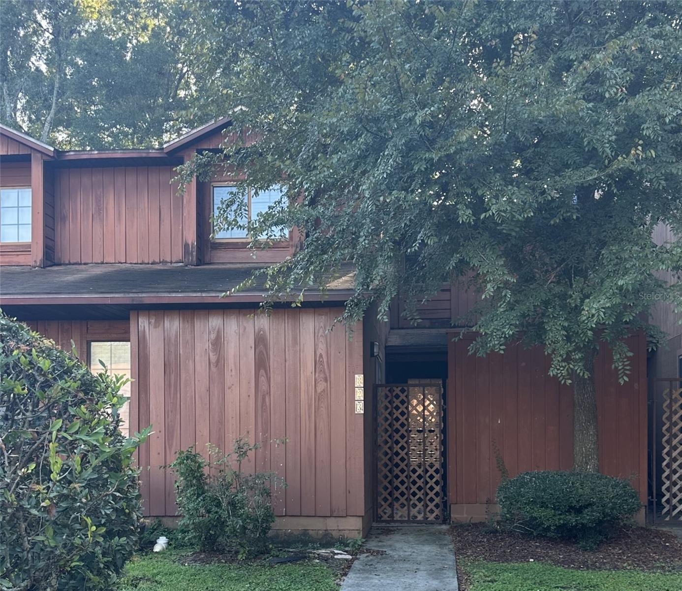 823 SW 58th Terrace — photo