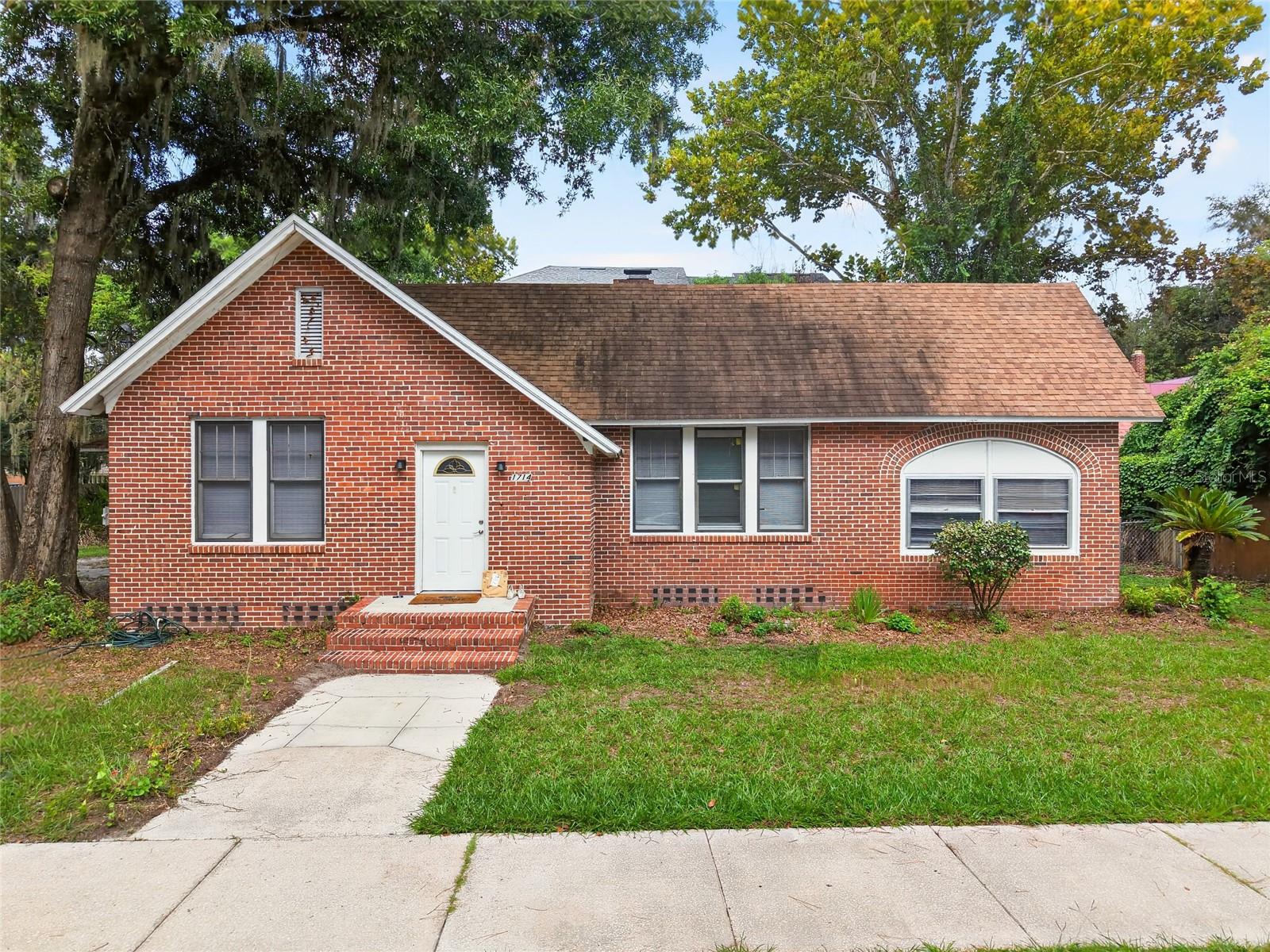 1714 NW 3rd Place — photo