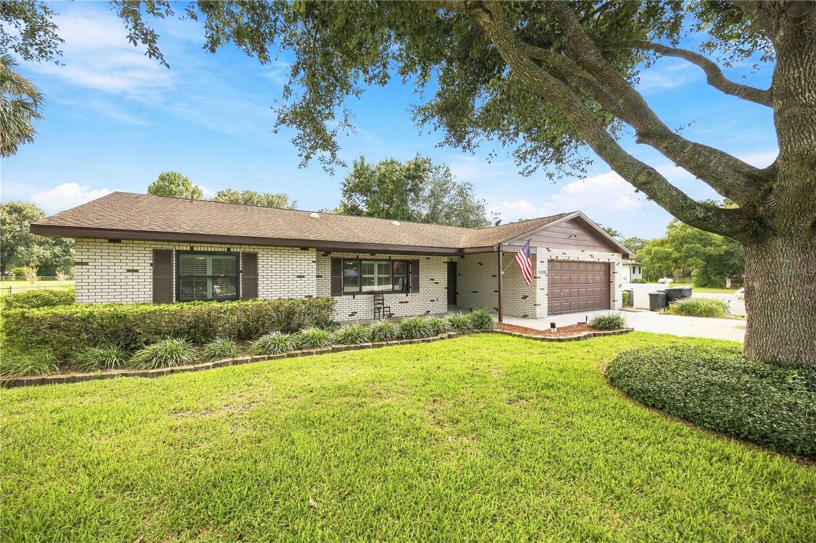 3520 White Oak Court — photo
