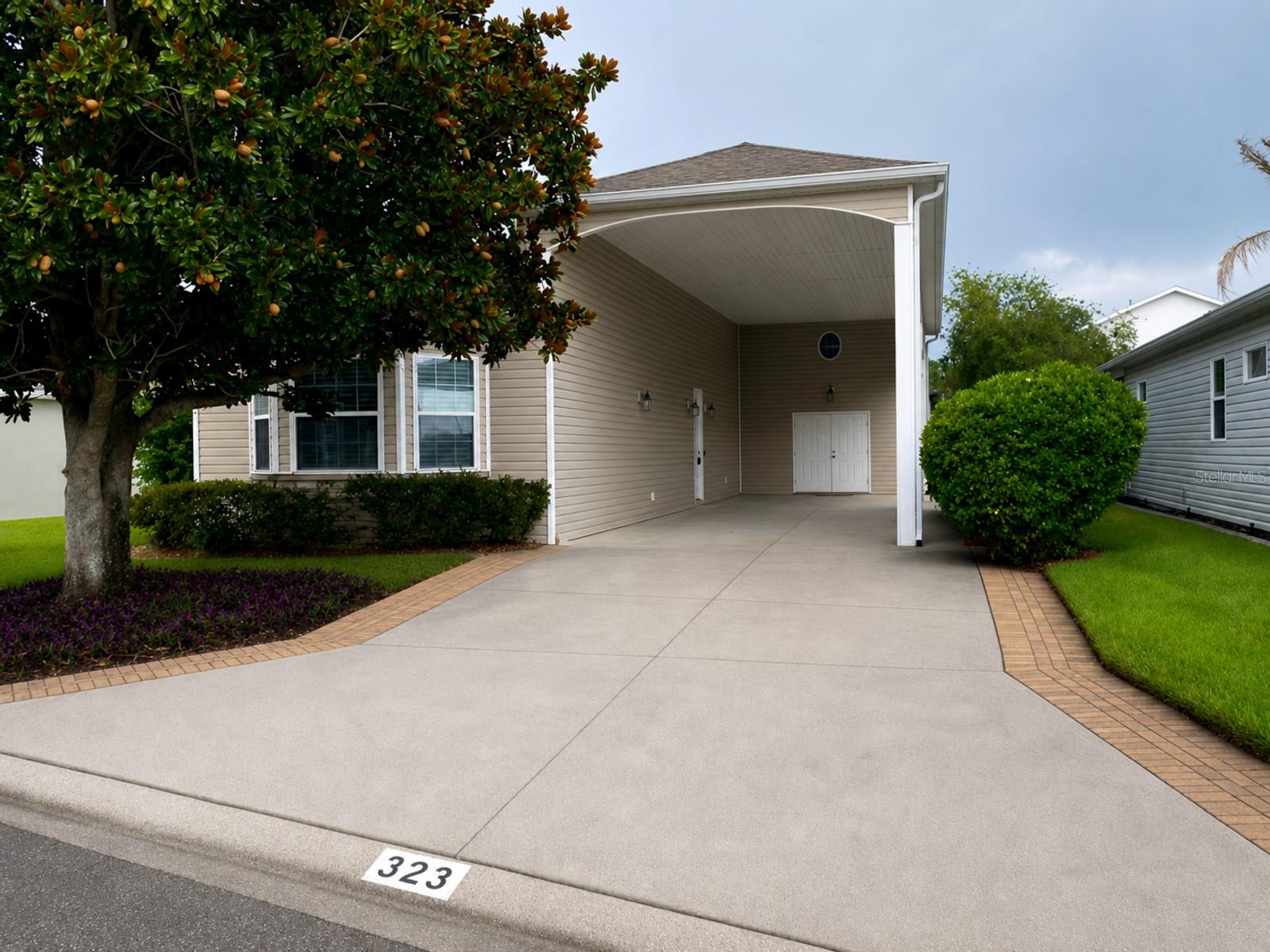 323 Travelers Drive — photo