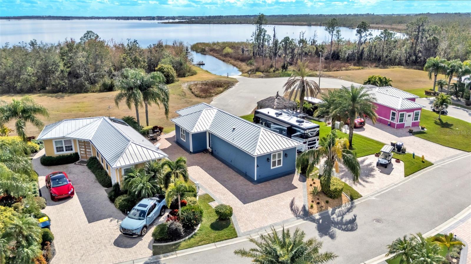 3272 Fish Hawk Drive — photo