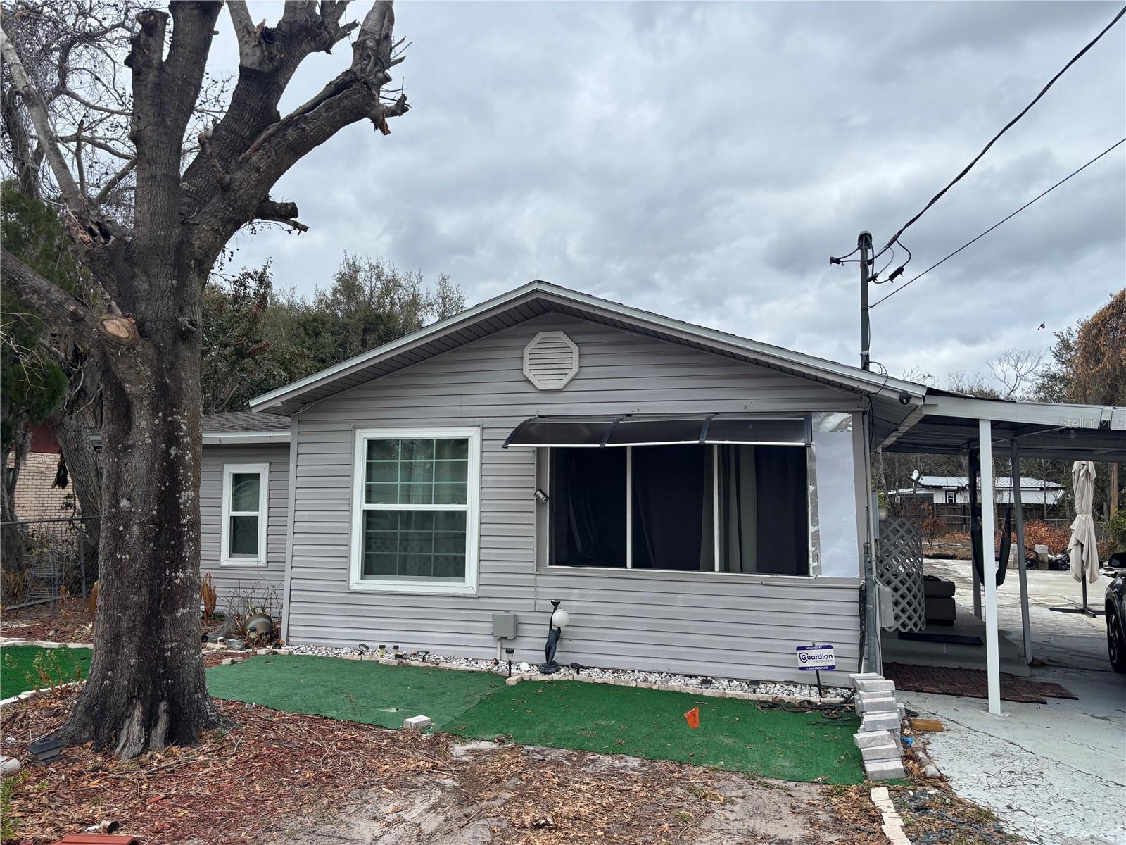 2440 Weber Street — photo