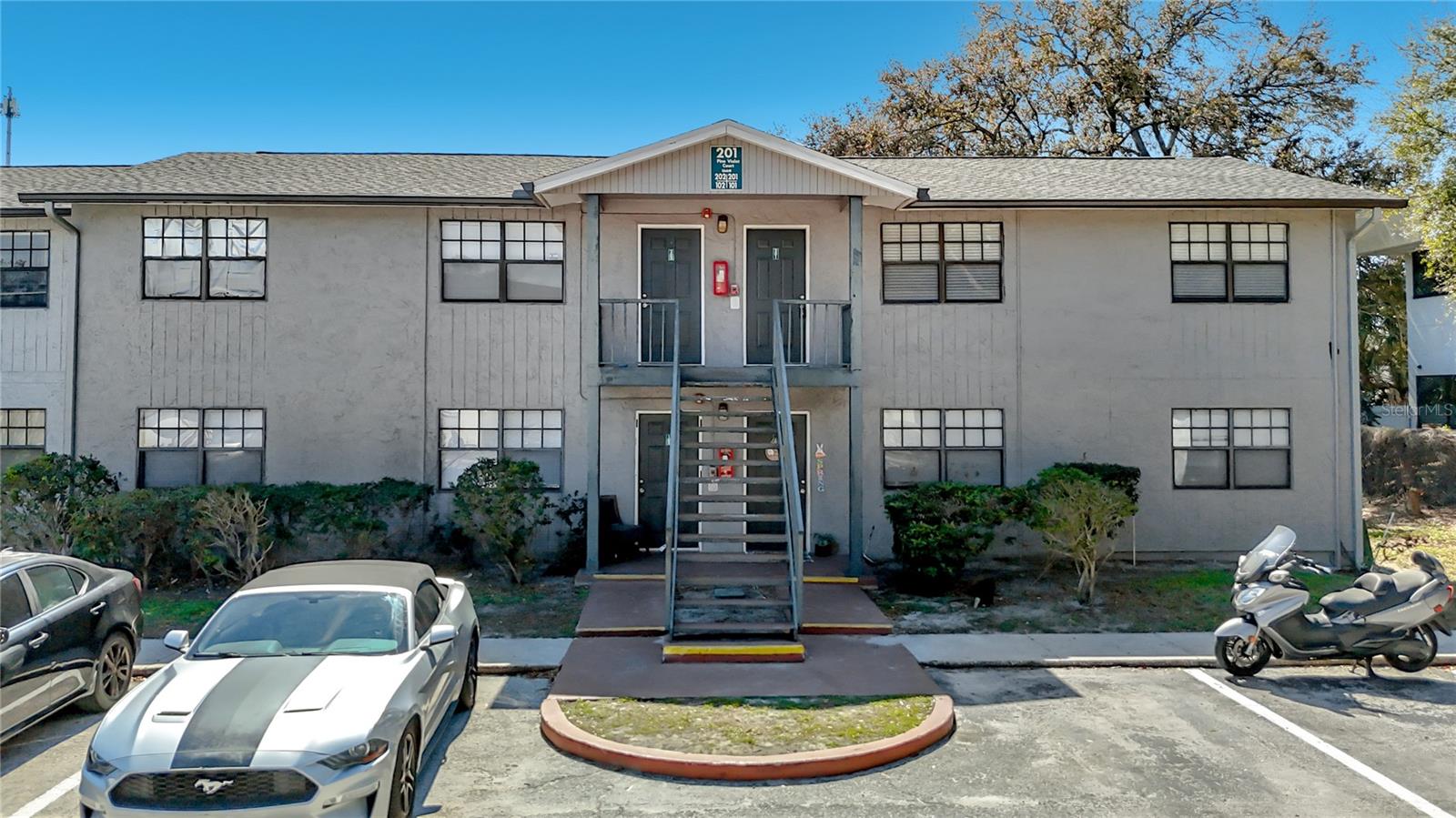 201 Pine Violet Court 201 — photo