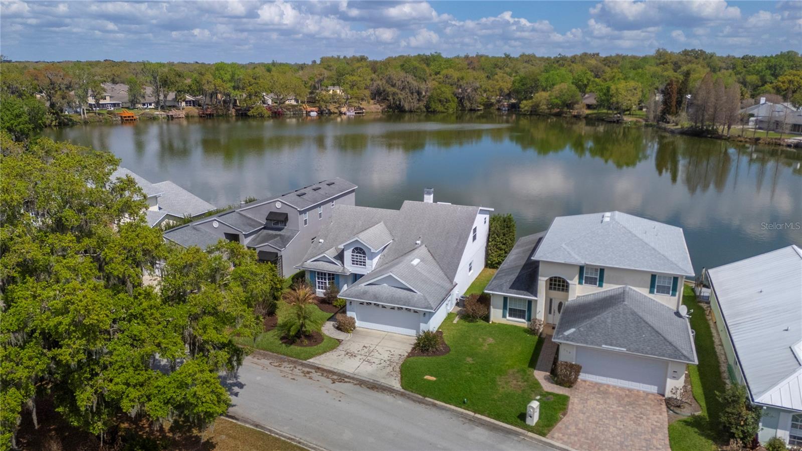 725 Peninsular Drive — photo