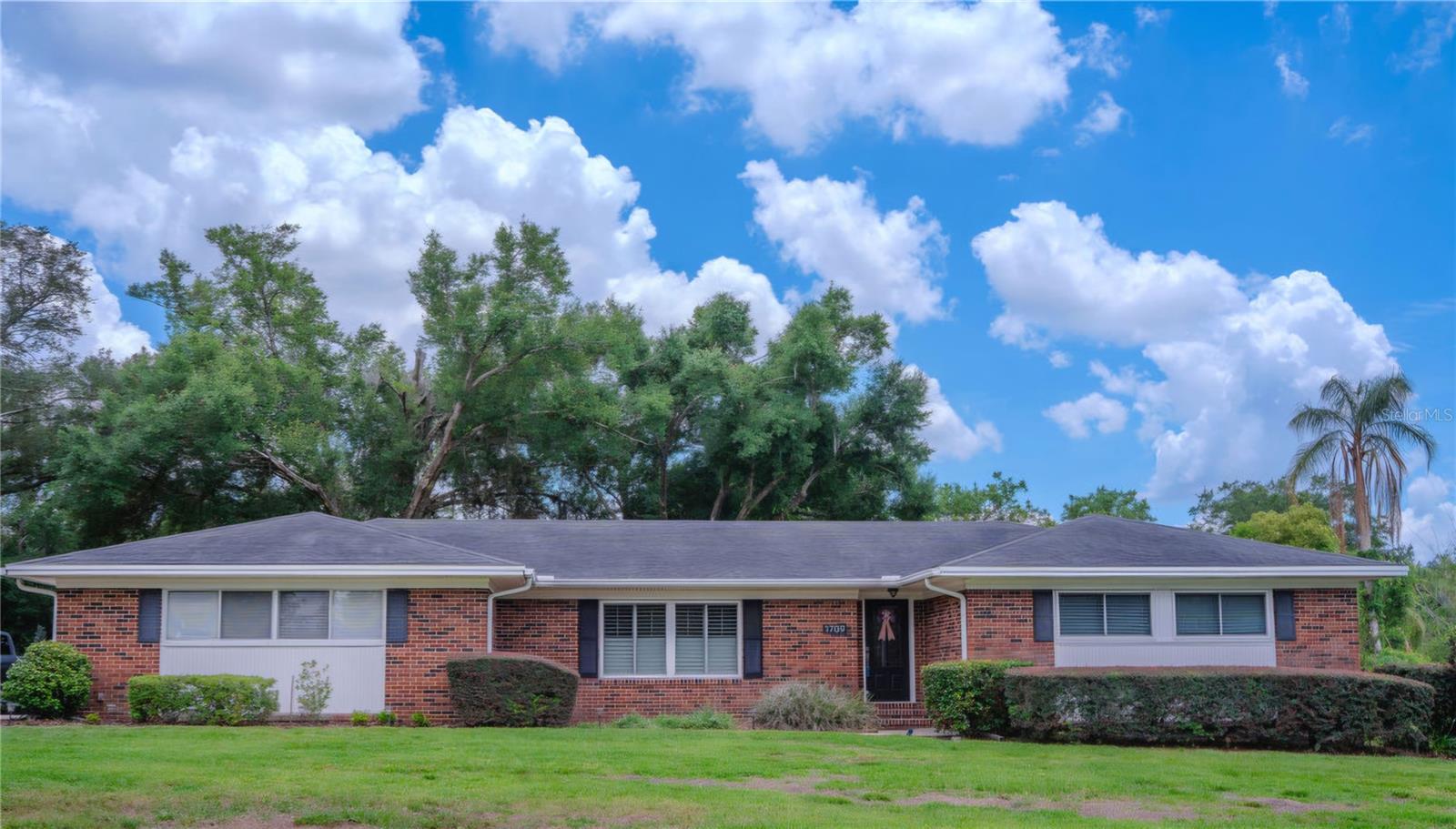 1709 Virginia Court — photo