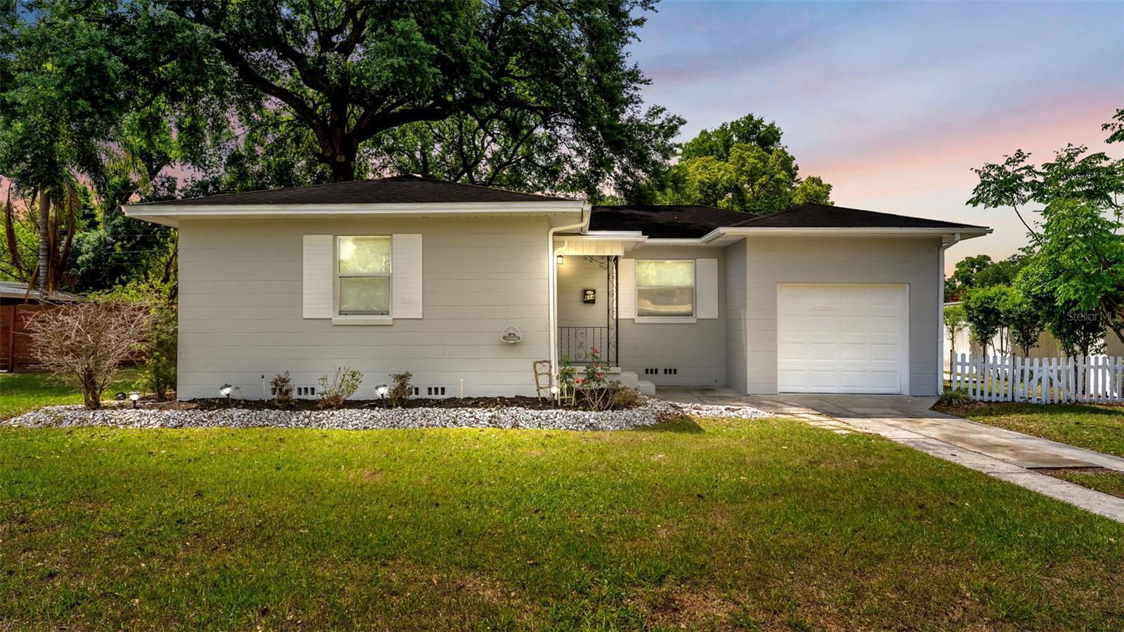 614 W Shady Lane — photo