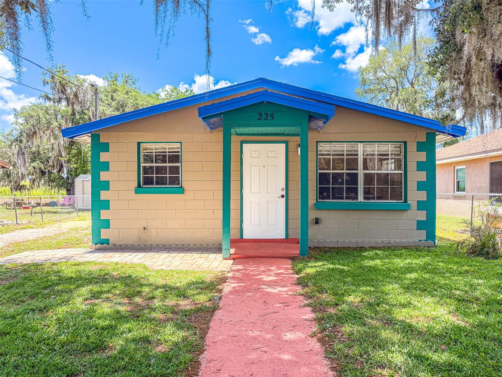 225 W Northside Drive — photo