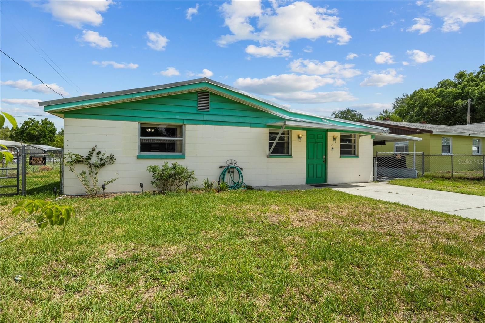 1307 Mayflower Drive — photo