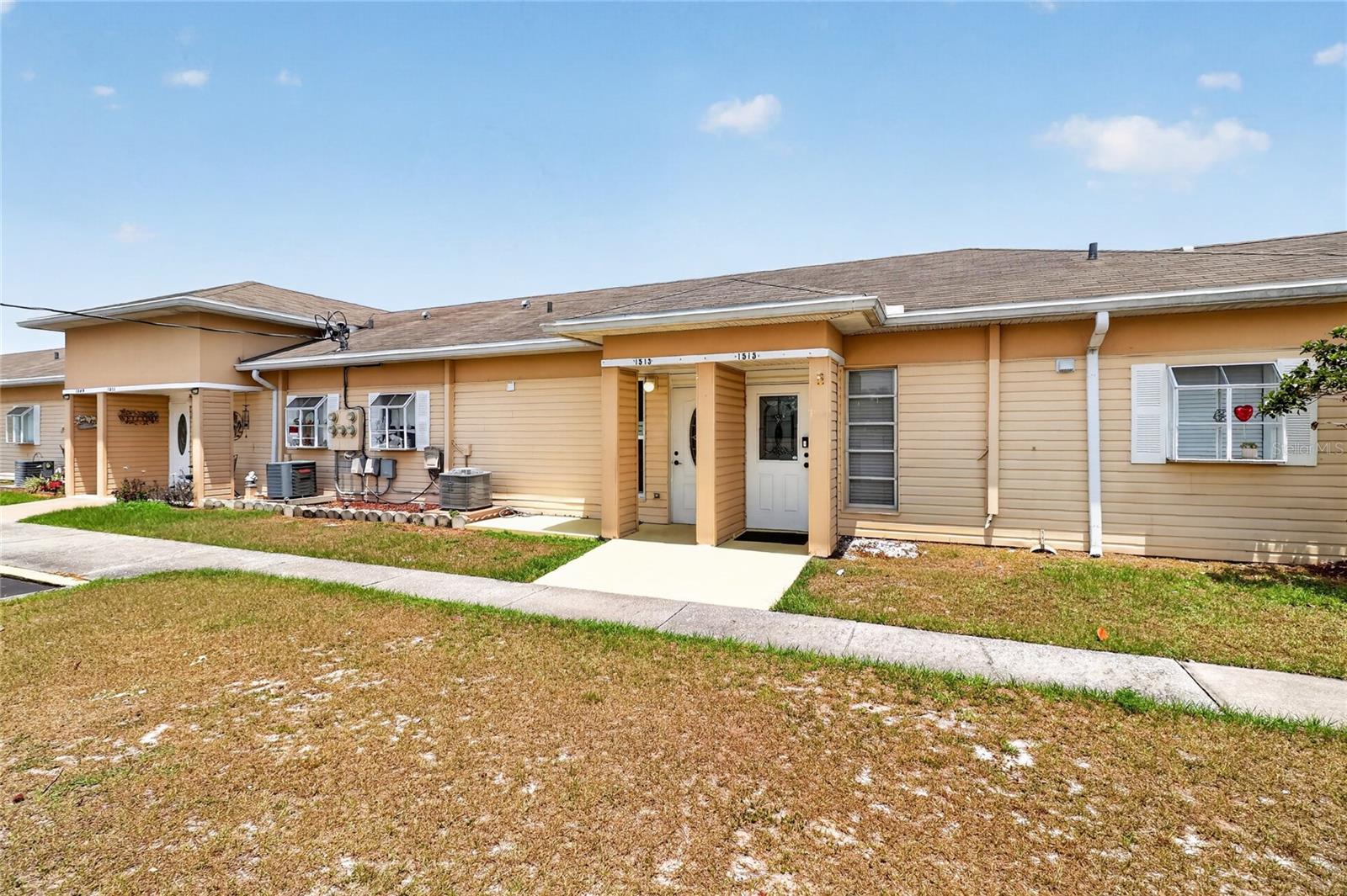 1513 Club Circle 1513 — photo