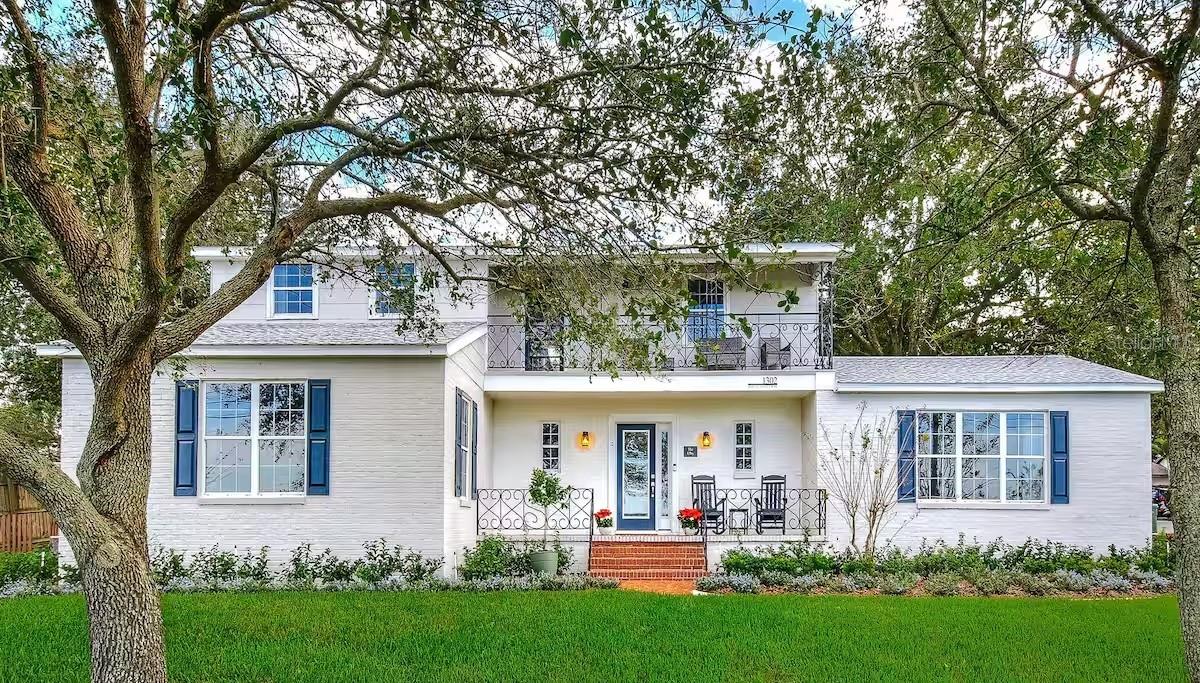 1302 Lake Elbert Dr SE — photo