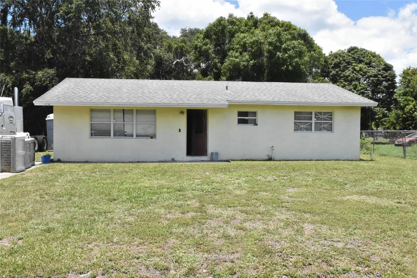 907 Pine Street — photo