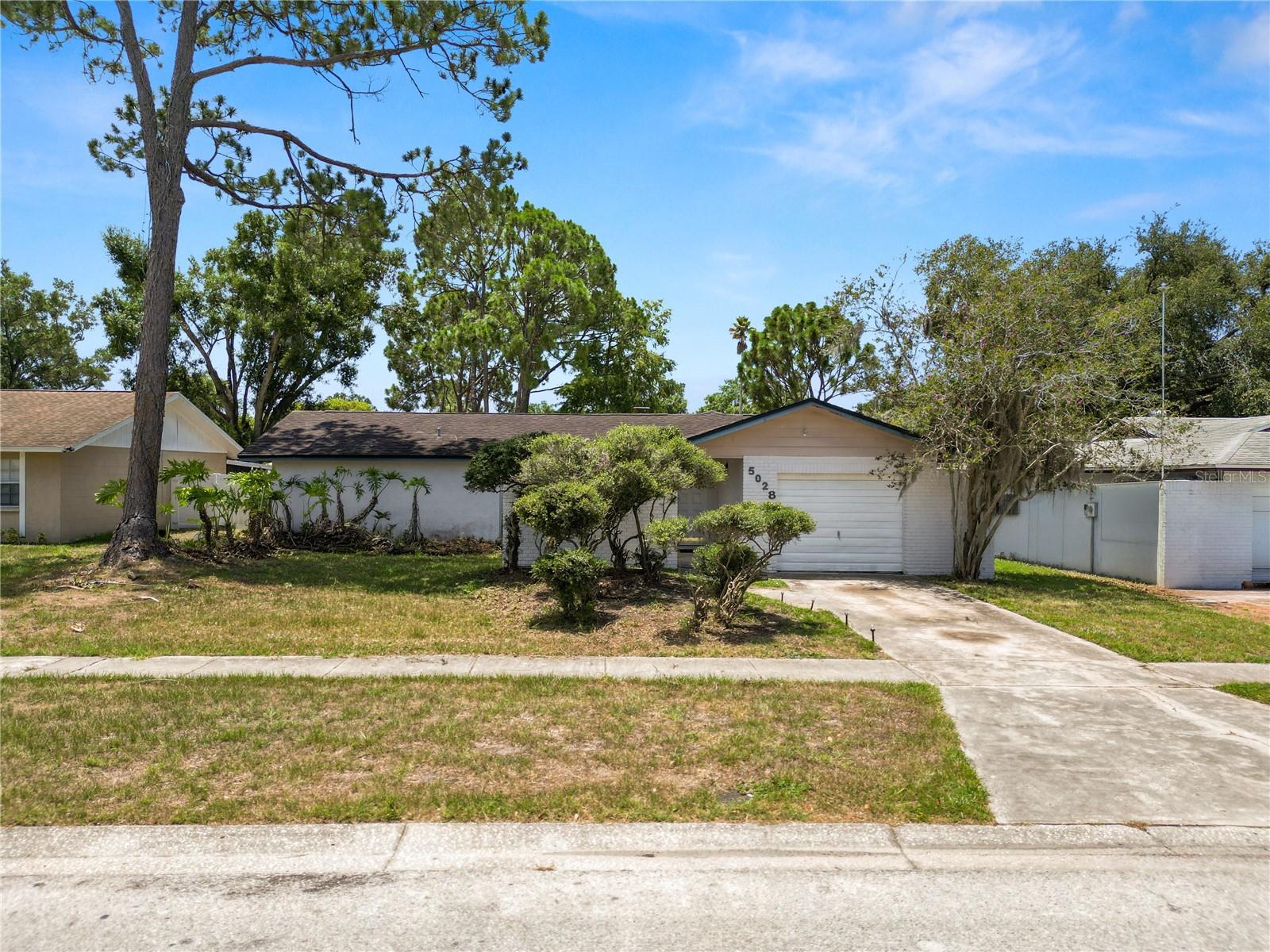 5028 Headland Hills Avenue — photo