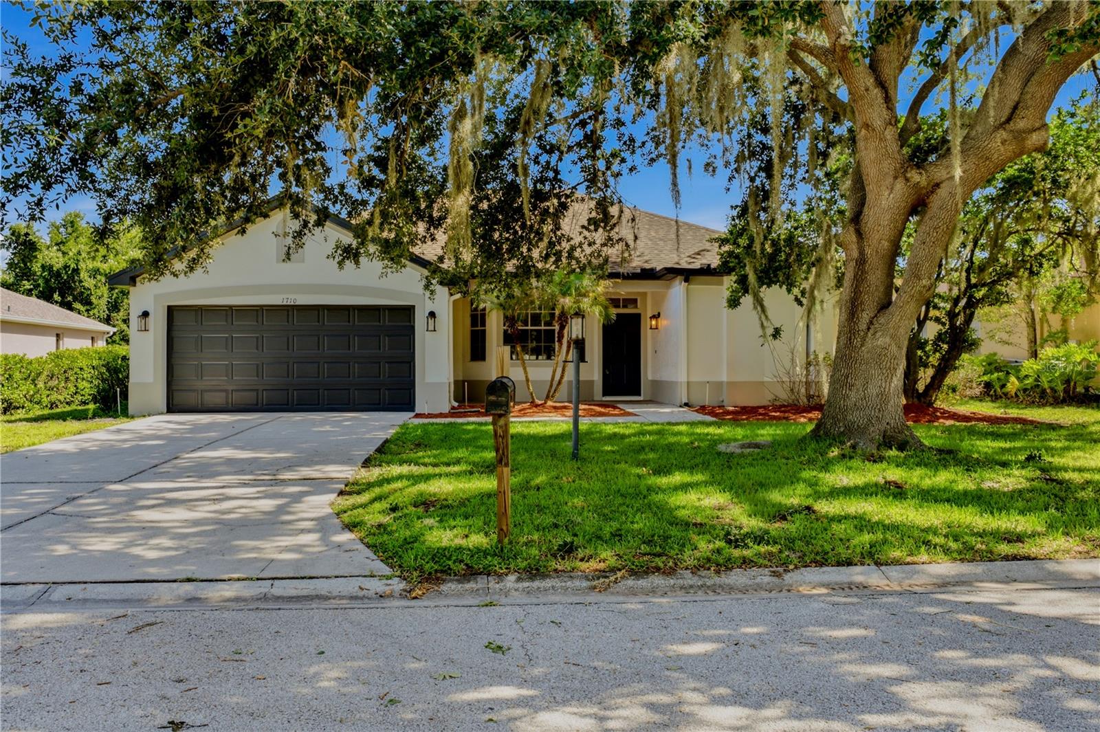 1710 Brookstone Way — photo