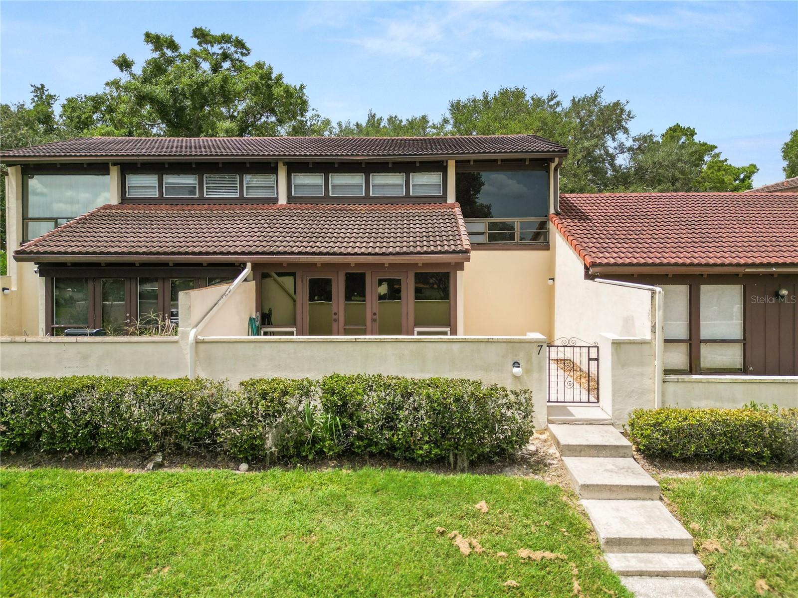 7 Loma Linda 7 — photo
