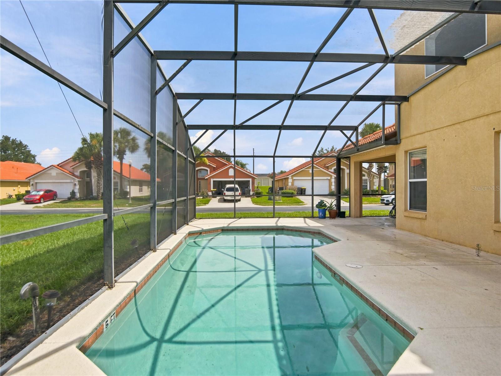 Home in DAVENPORT, FL 33897 — photo 2