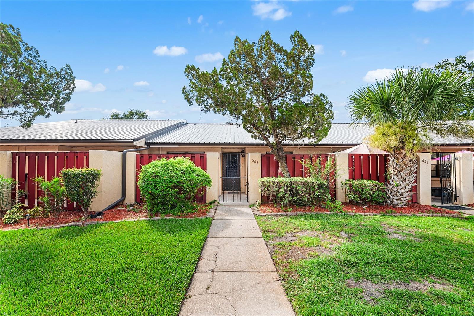 665 Broadmoor Circle — photo