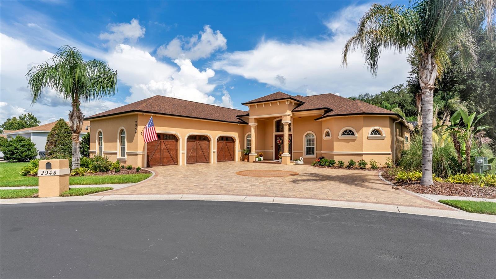 2943 Oak Tree Lane — photo