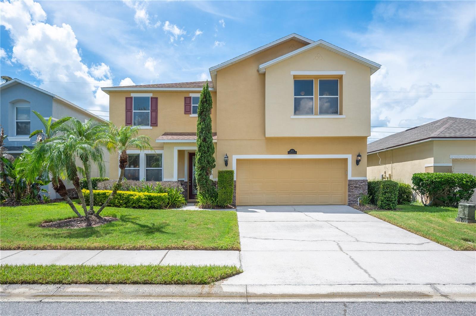 6937 Lake Eaglebrooke Drive — photo