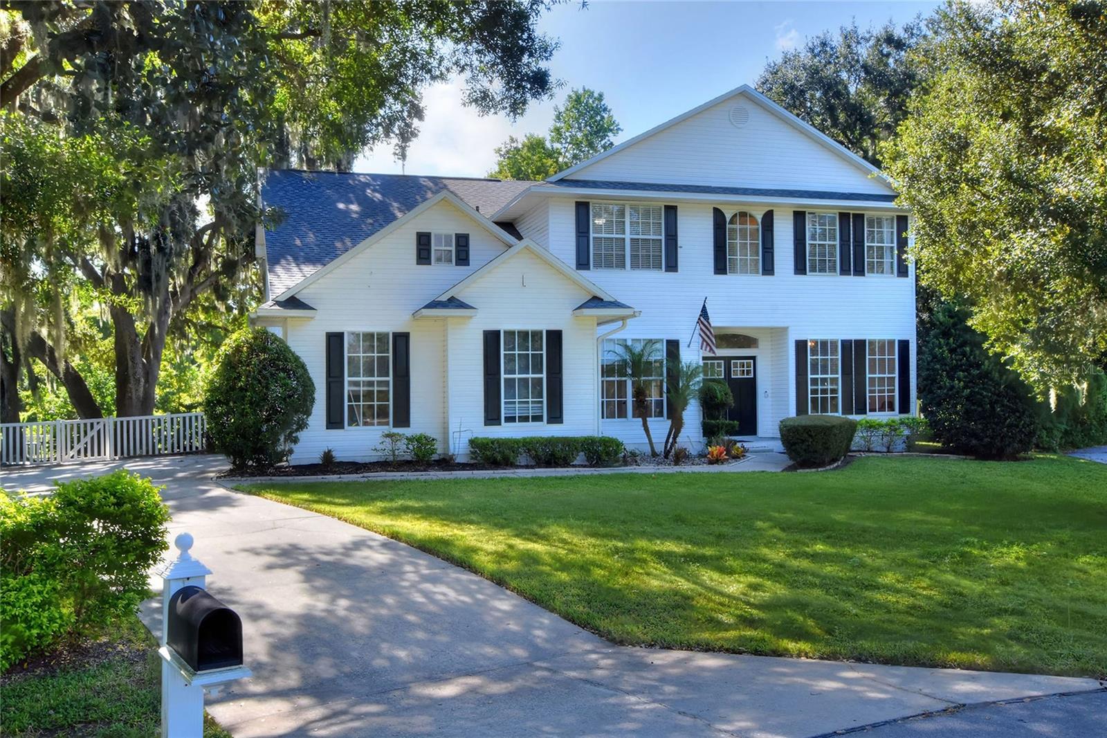 7365 Millbrook Oaks Drive — photo