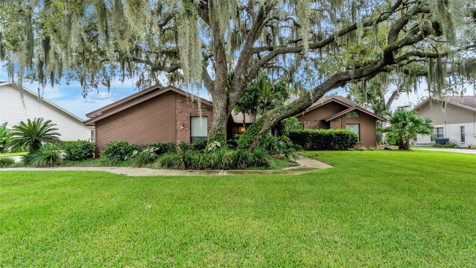 2871 Hammock Drive — photo