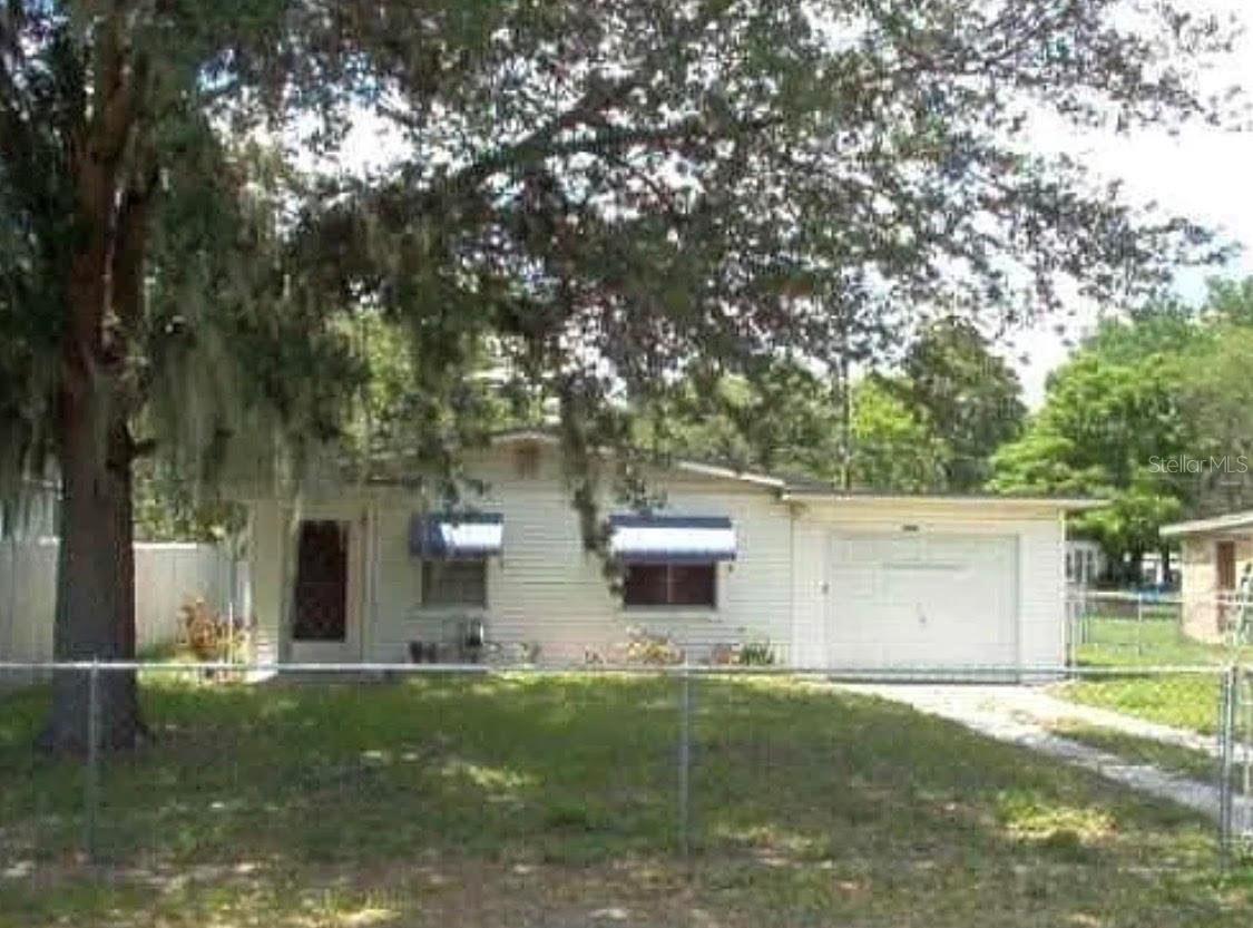 2607 Smithtown Drive — photo