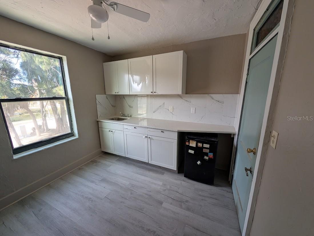 401 Colonia Ln E #8 — photo