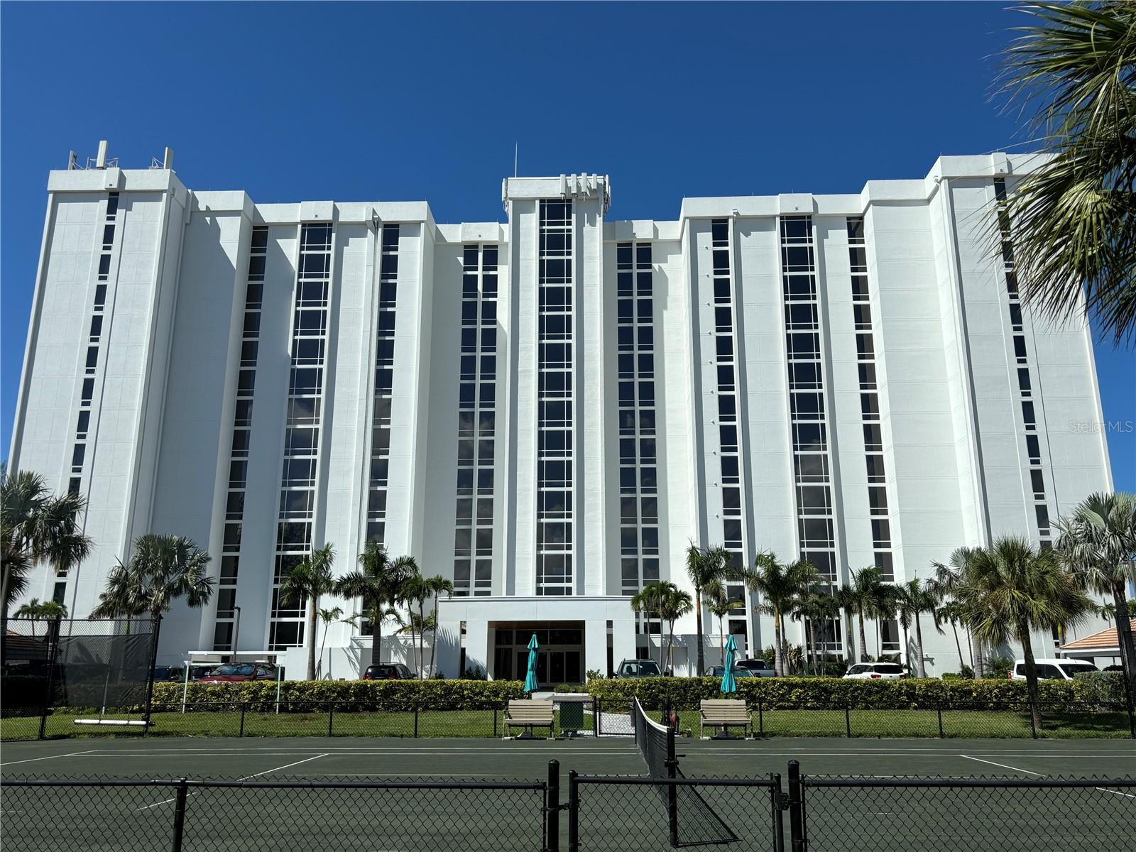 2425 Gulf Of Mexico Dr #7F — photo