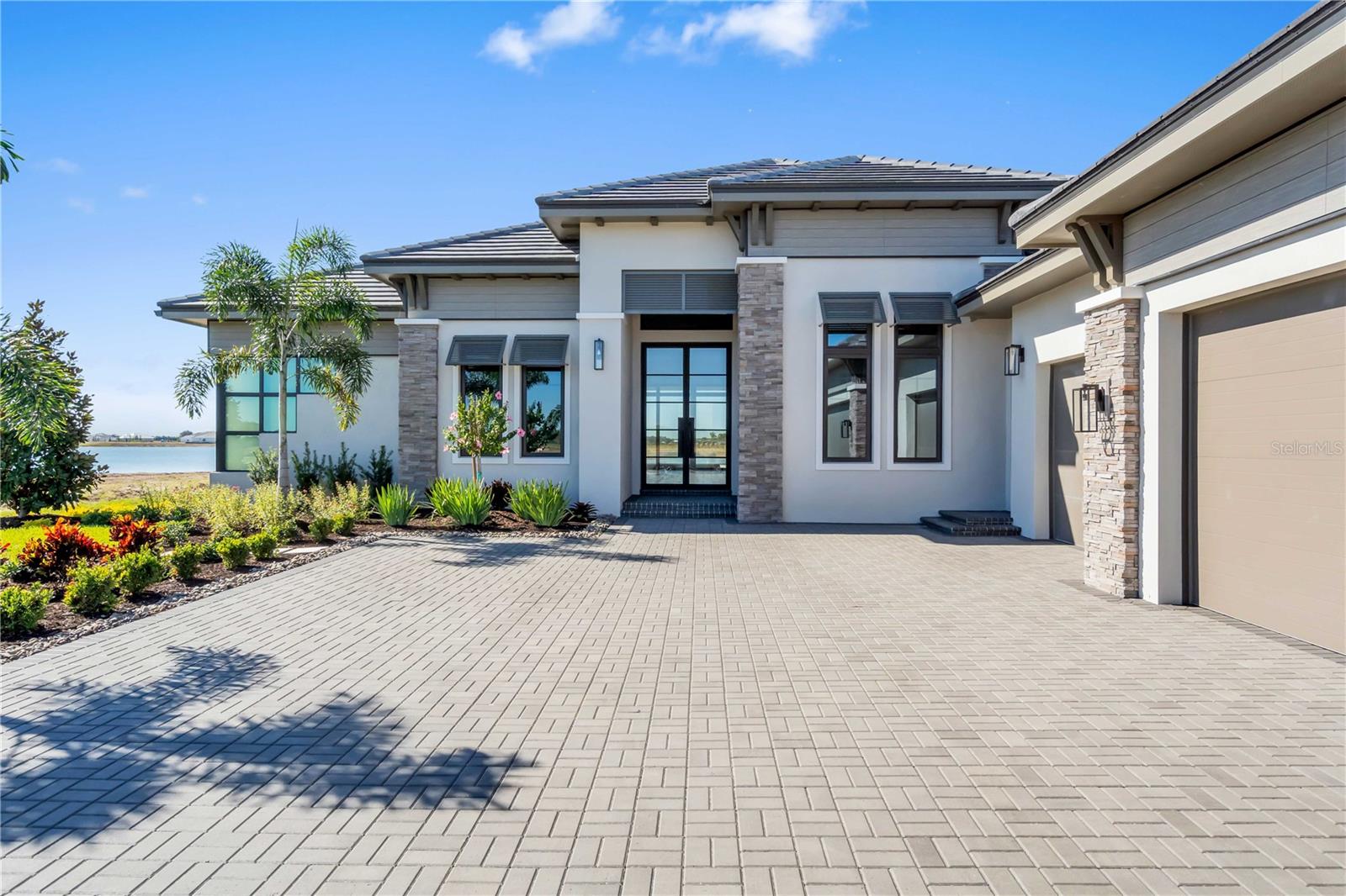 1018 Blue Shell Loop, Sarasota, FL 34240 — photo 2